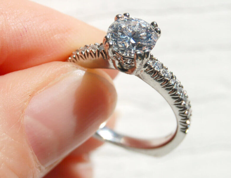 How to Pawn or Sell a Diamond Ring