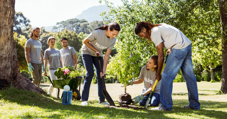 8 Ways to Get More Involved in Your Local Community 