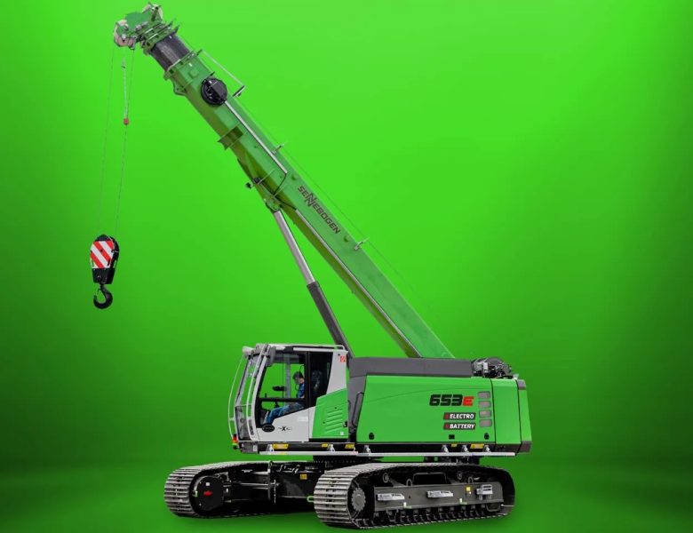 Can a crawler telescopic crane be operated remotely?