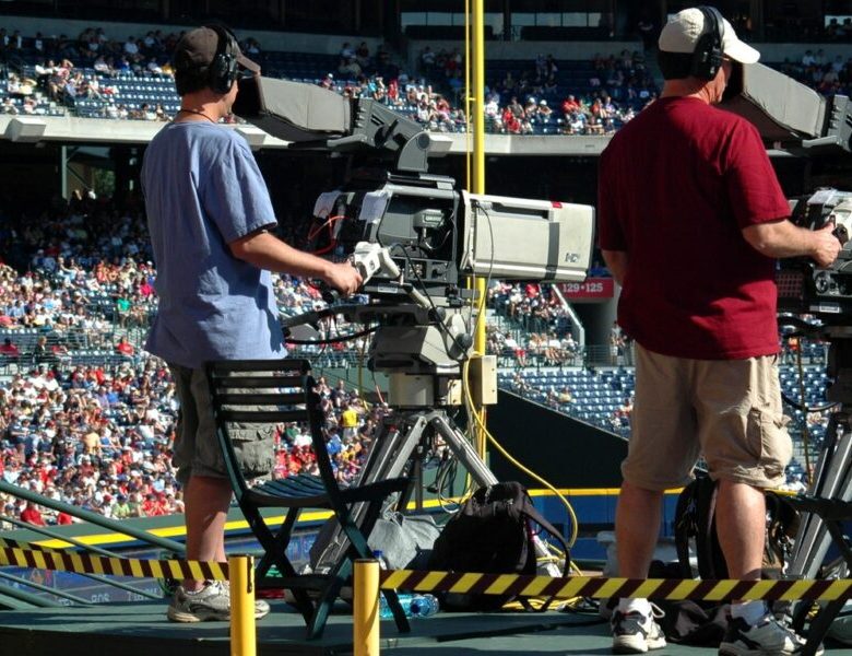 What Current Sports Broadcasting Trends Exist?